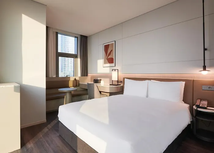 ホテル Nine Tree Premier Rokaus Yongsan 4*
