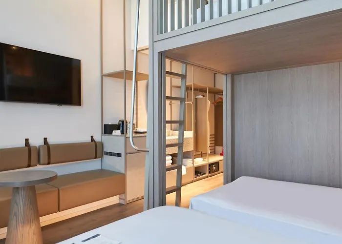 Nine Tree Premier Rokaus Hotel Seoul Yongsan 4*