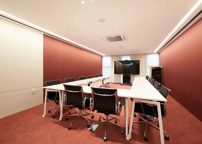 Nine Tree Premier Rokaus Hotel Seoul Yongsan 4*