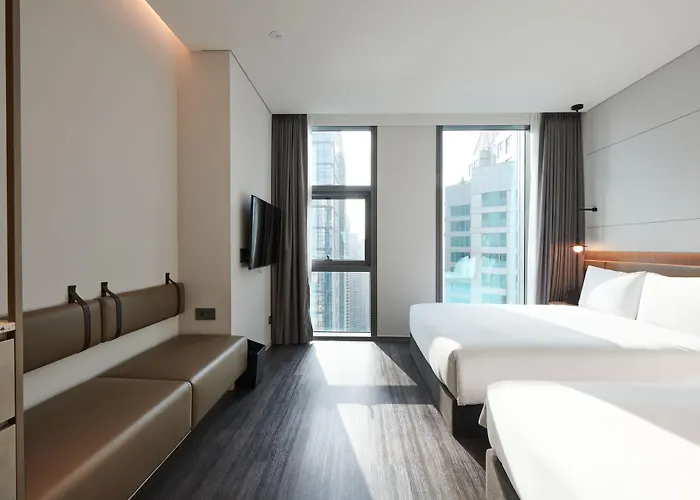 ホテル Nine Tree Premier Rokaus Yongsan 4*