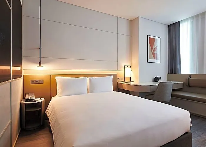 Nine Tree Premier Rokaus Hotel Seoul Yongsan Hotel